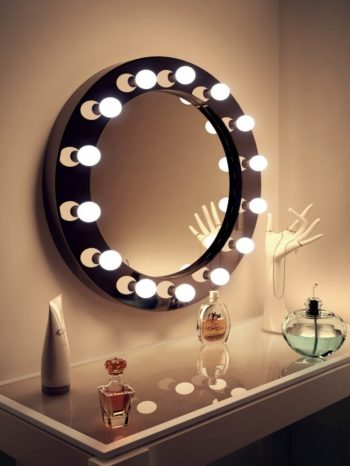 HIGH GLOSS BLACK ROUND MIRROR
