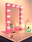 CAPTURE PINK MAKEUP MIRROR
